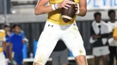 Mike Farrell Sports 2025 2-Star QB Noah Gillon from Booneville (MS) reads the defense for Booneville HS