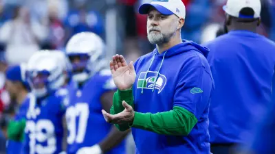 Washington Huskies offensive coordinator Ryan Grubb